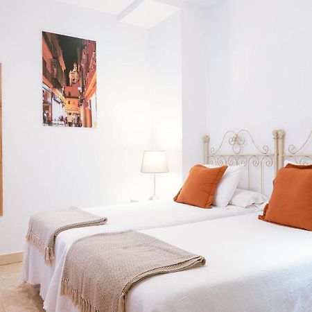Apartamento Con Encanto En Patio Sevillano Екстериор снимка
