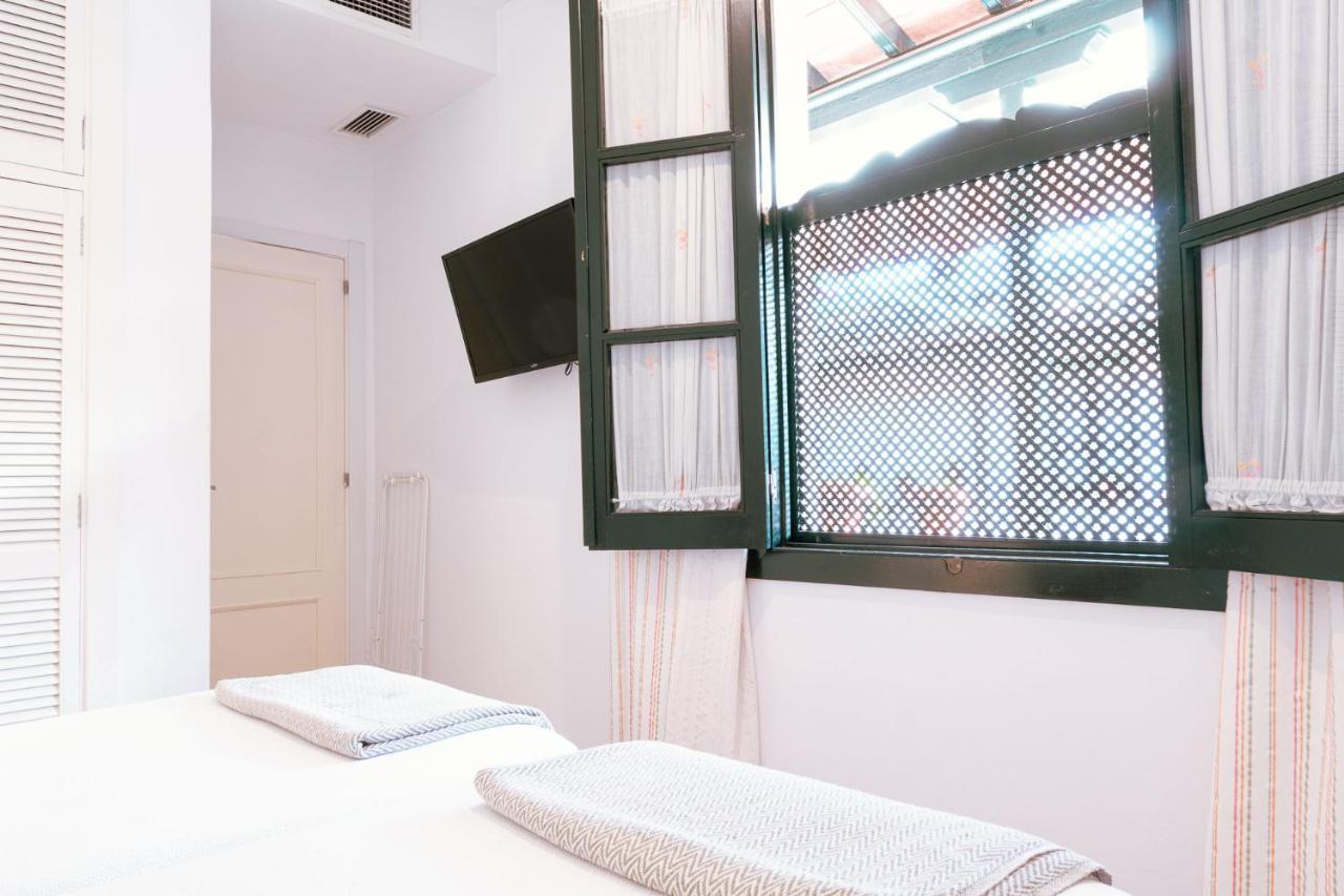 Apartamento Con Encanto En Patio Sevillano Екстериор снимка