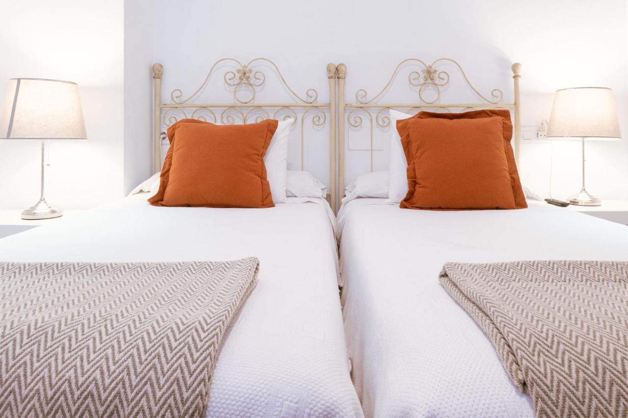 Apartamento Con Encanto En Patio Sevillano Екстериор снимка